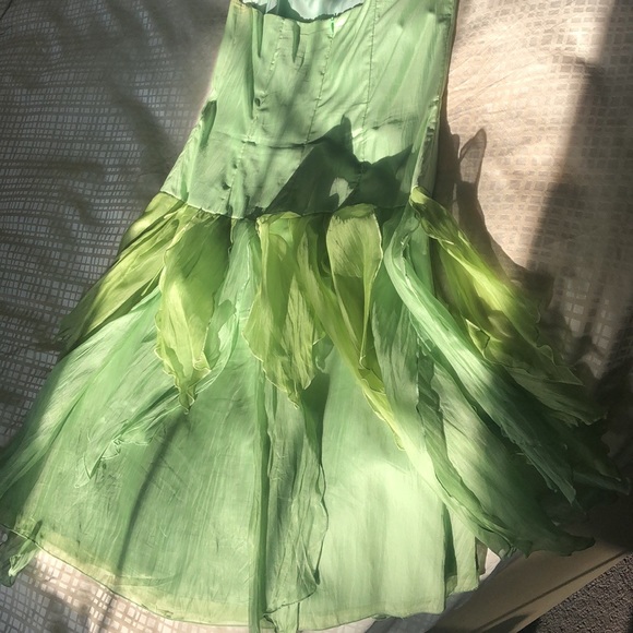 100% silk Tintoretto whimsical cocktail dress in layered greens - Picture 6 of 14
